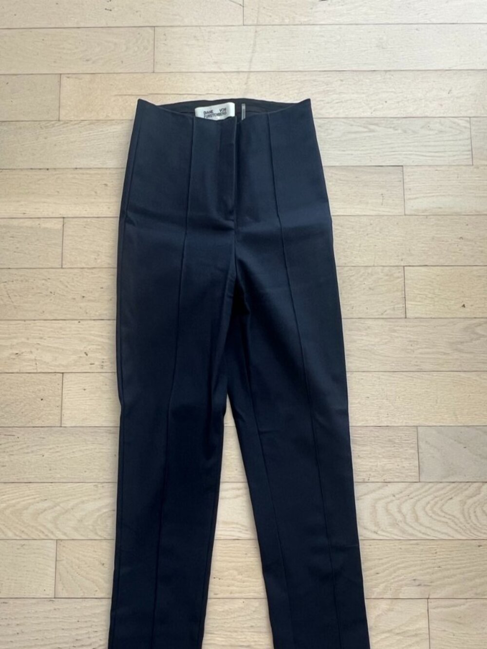 Diane von Furstenberg Sz 00 Navy straight high waisted ankle pants